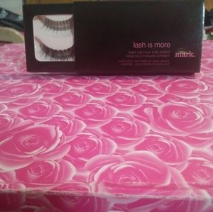 2 full sets of eyelashes by Mark NWT
